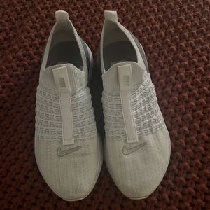 Nike React Laceless Shoes